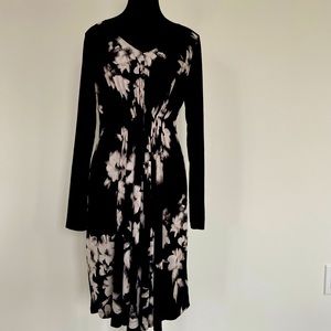 Vera Wang Blue beautiful floral dress
